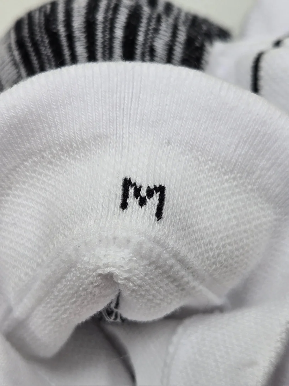 NWT QUINCE 3 Pack Performance Running Ankle Socks Medium White 0680